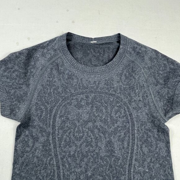 Lululemon Womens Swiftly Tech Short Sleeve Seamless Gray Athletic Top Size 4 - Picture 3 of 8